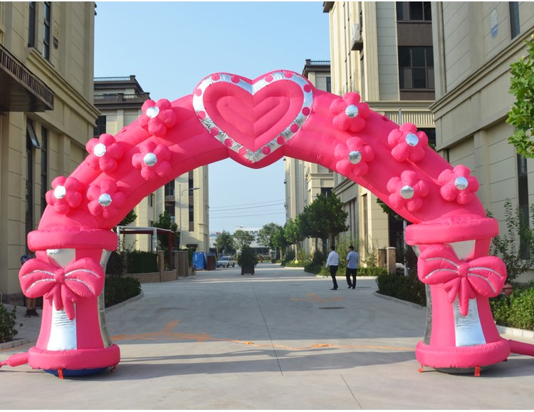 贵州粉色爱心拱门